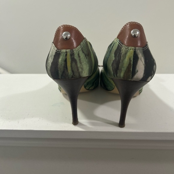 GUESS Women's Brown and Green Multi Satin Peep-Toe Heels with Leather Buckle - Picture 3 of 4